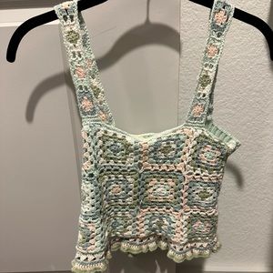 American Eagle cropped crochet tank top